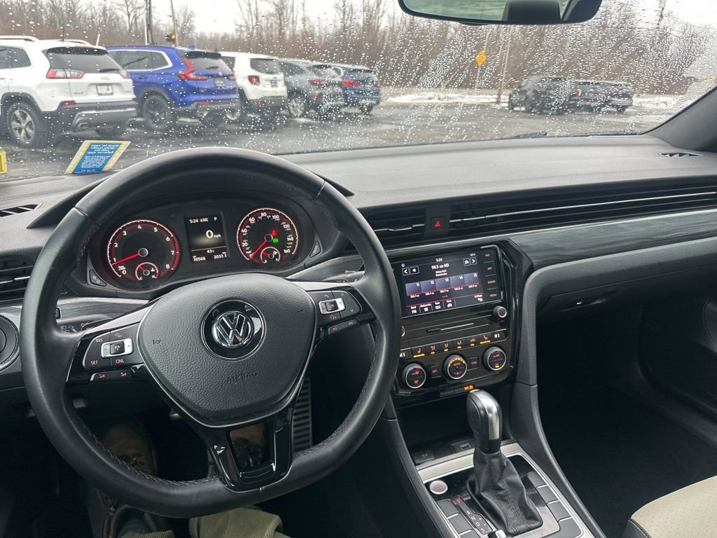 Used 2021 Volkswagen Passat 2.0T R-Line image 14