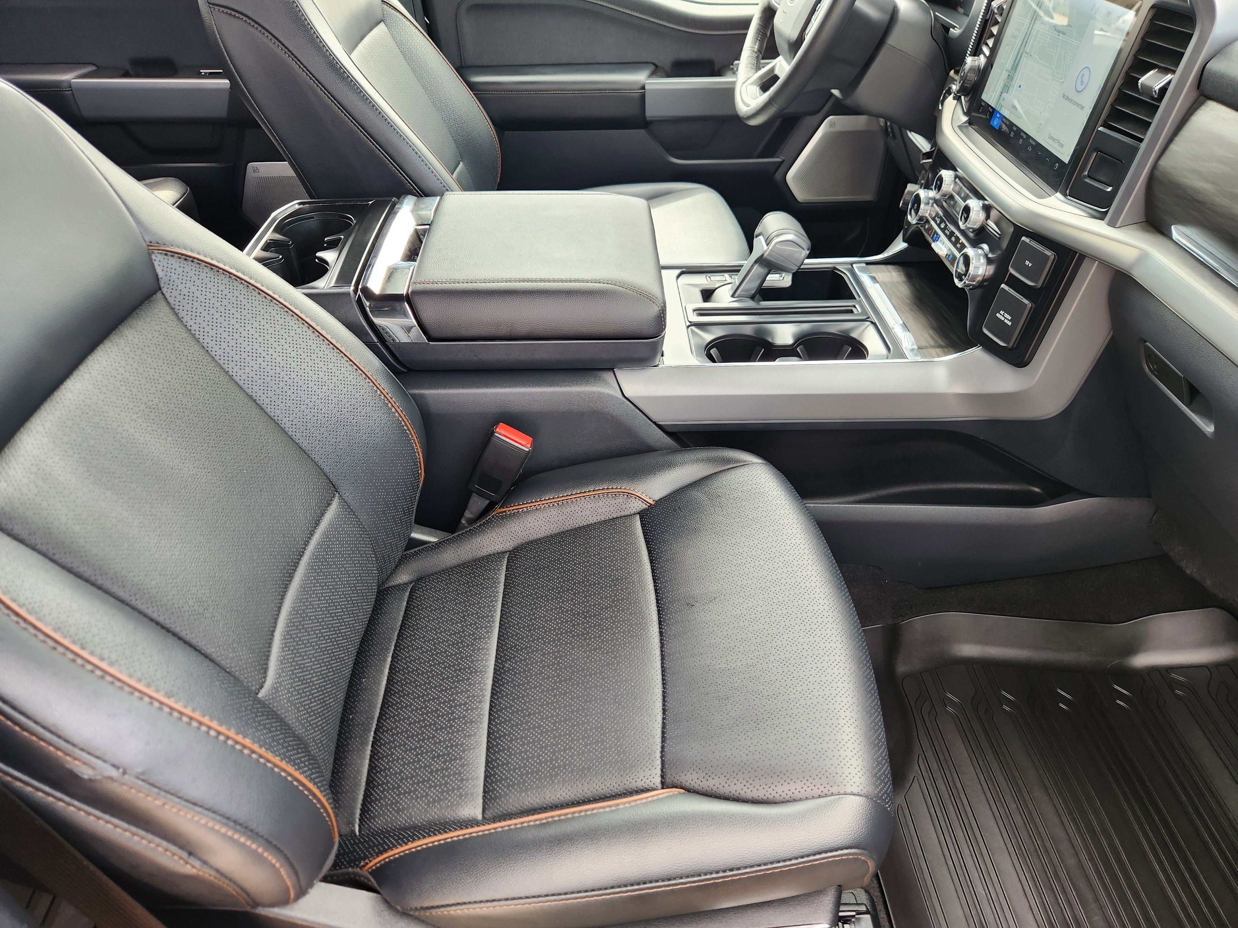 Used 2024 Ford F150 Lariat w/ Equipment Group 502A High image 10