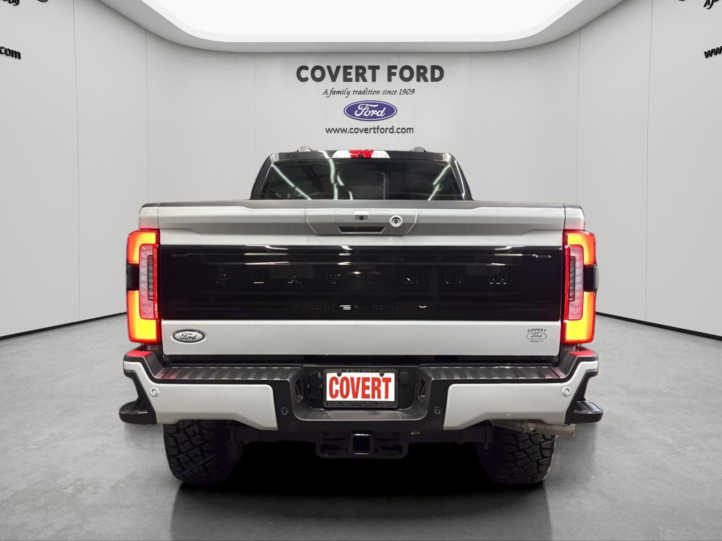 New 2026 Ford F250 Platinum w/ Platinum Plus Package image 4