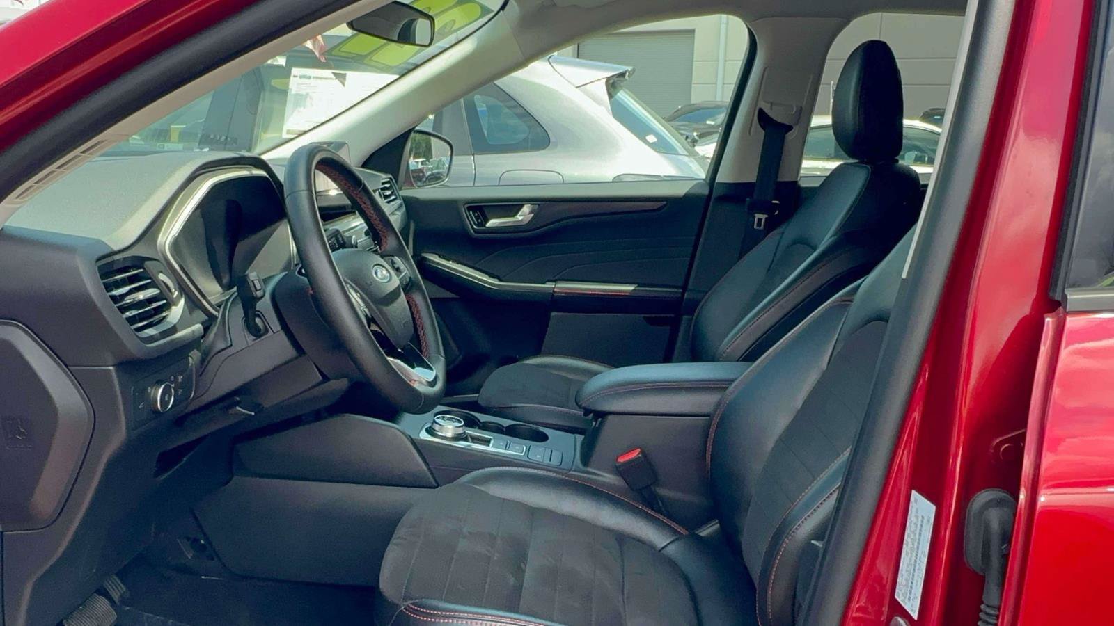 Used 2022 Ford Escape SEL w/ SEL Stealth AWD Package image 11