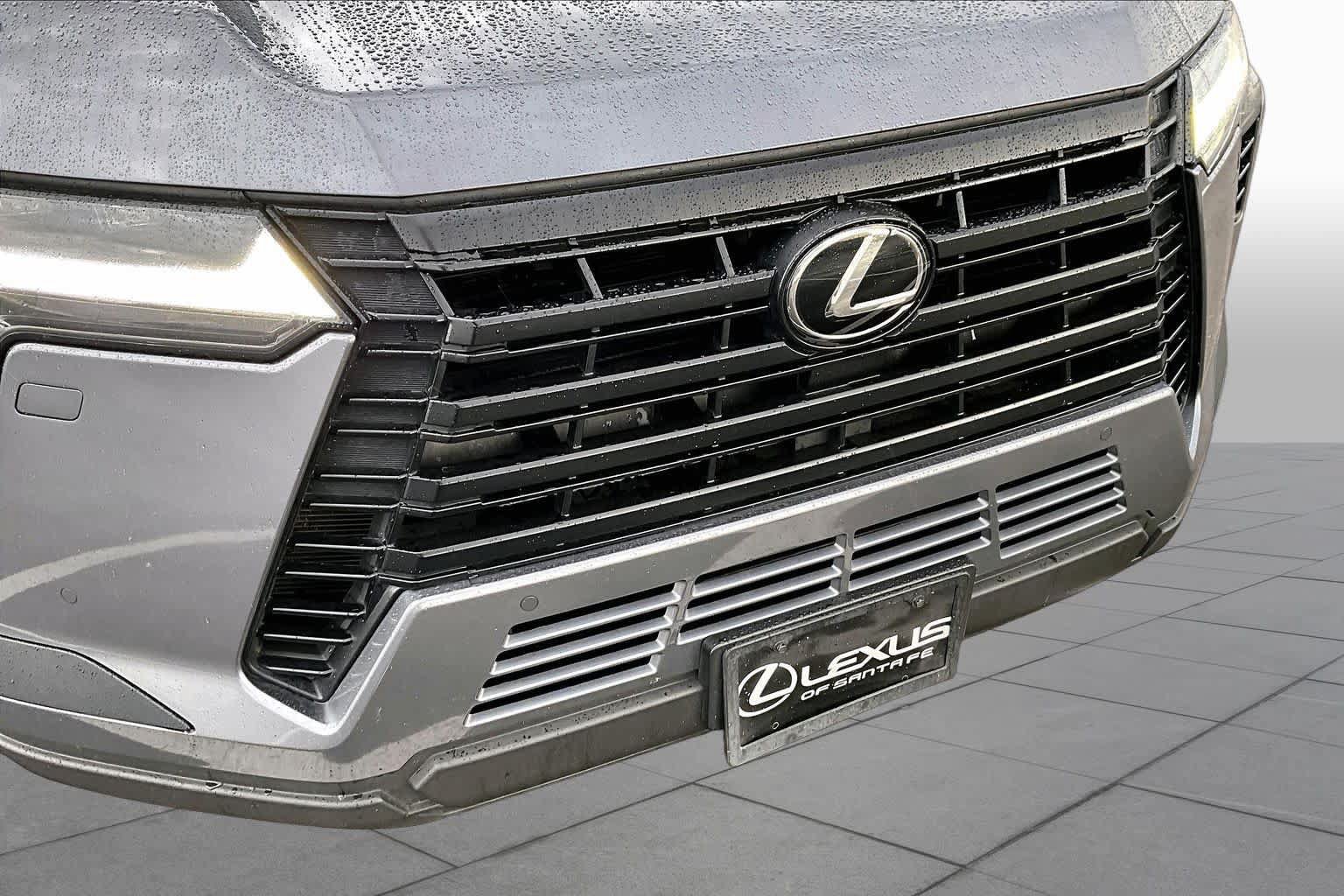 Used 2025 Lexus GX 550 w/ Accessory Package (2T) AWD/4WD image 29