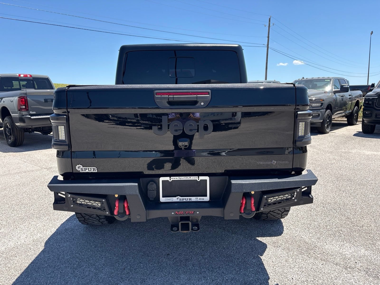 Used 2023 Jeep Gladiator Sport AWD/4WD image 5