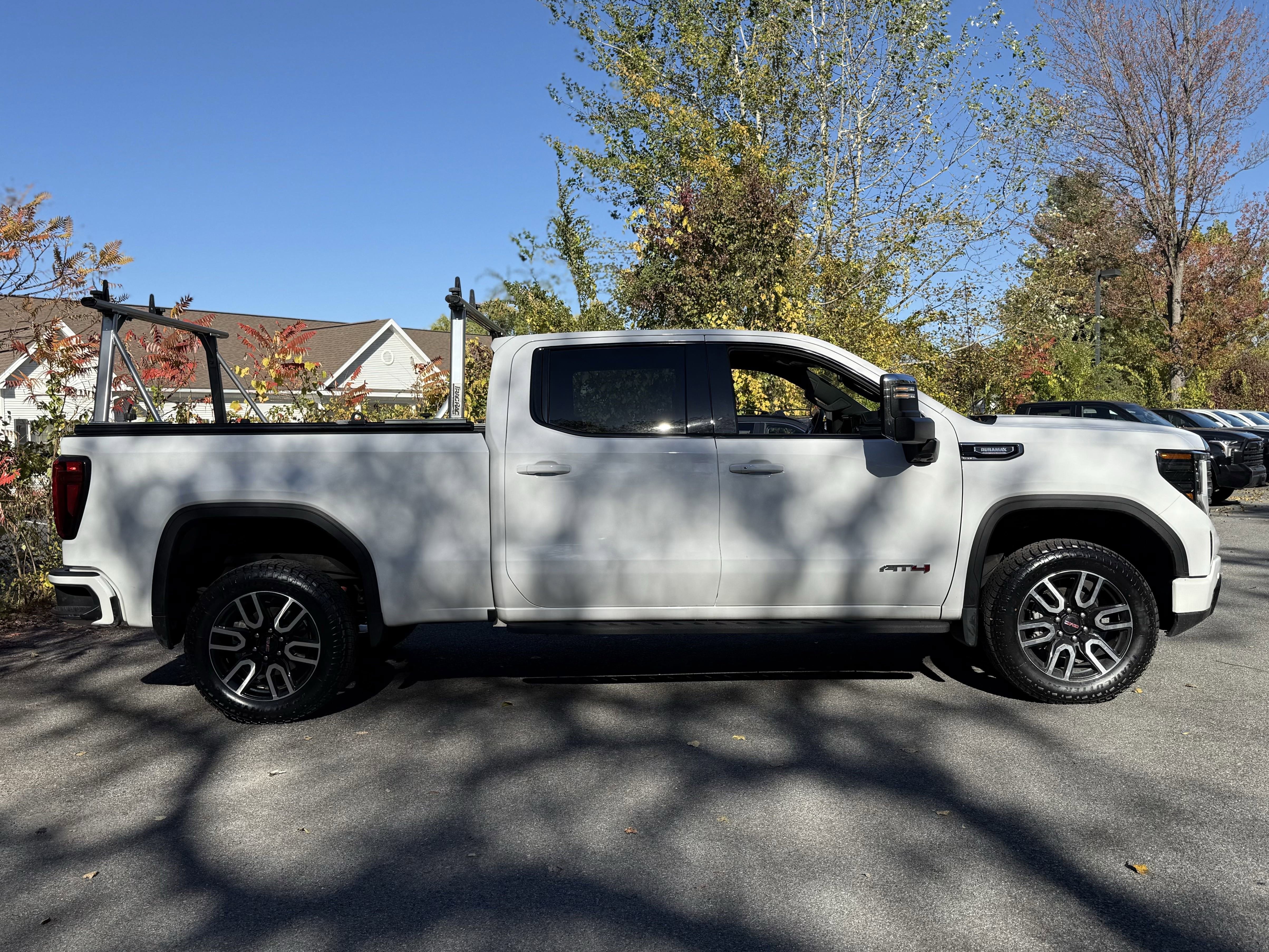 Used 2024 GMC Sierra 1500 AT4 w/ AT4 Premium Package image 12