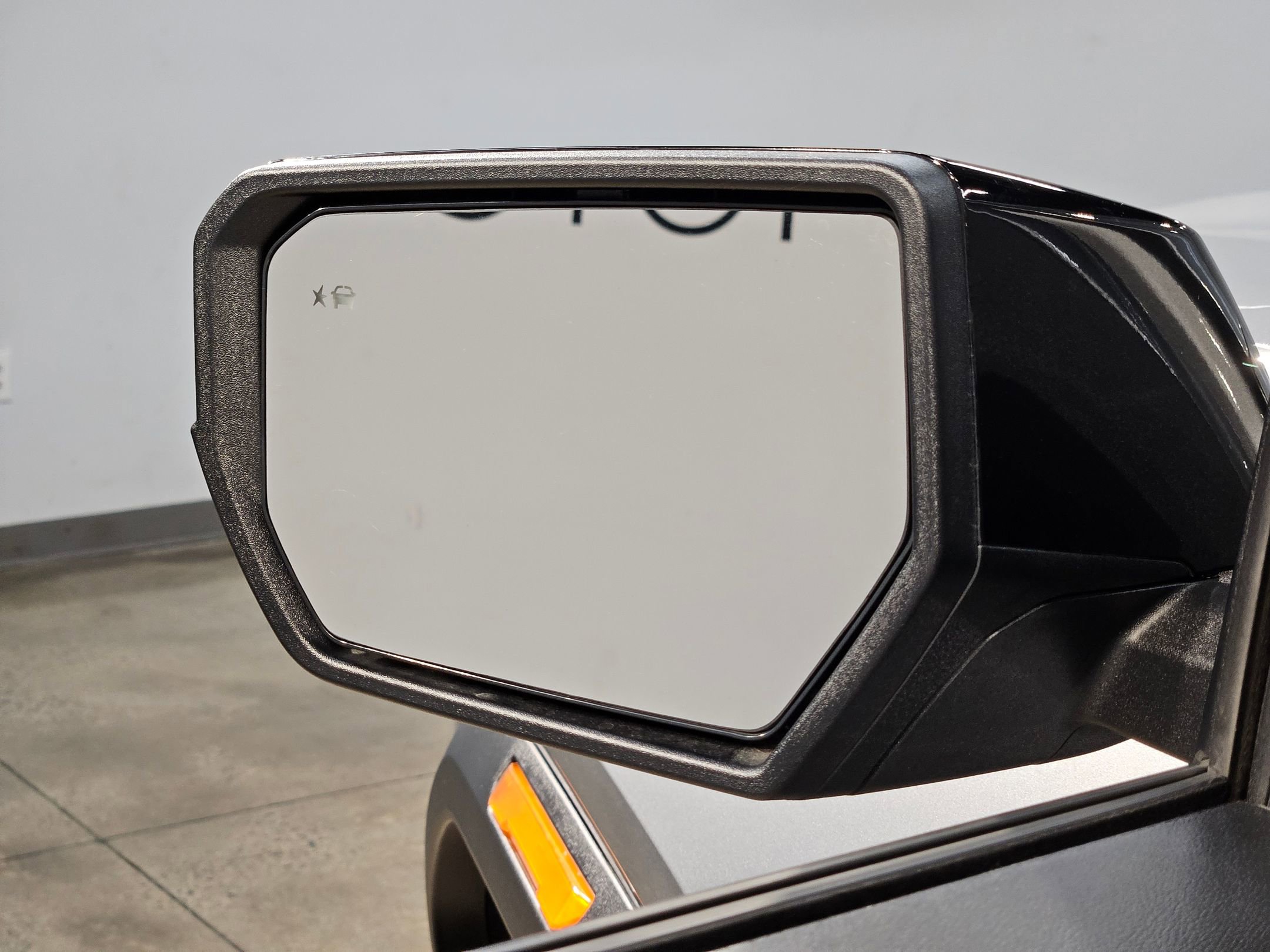 Used 2024 GMC Canyon Elevation w/ Elevation Premium Package image 22