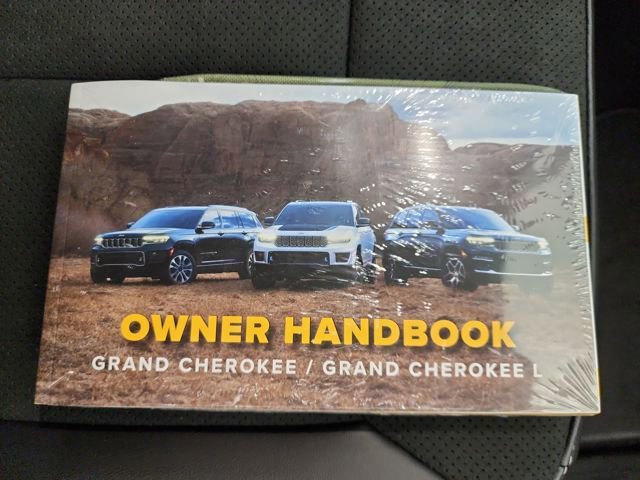 New 2025 Jeep Grand Cherokee Altitude image 36