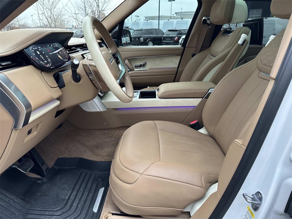 Used 2023 Land Rover Range Rover SV image 20