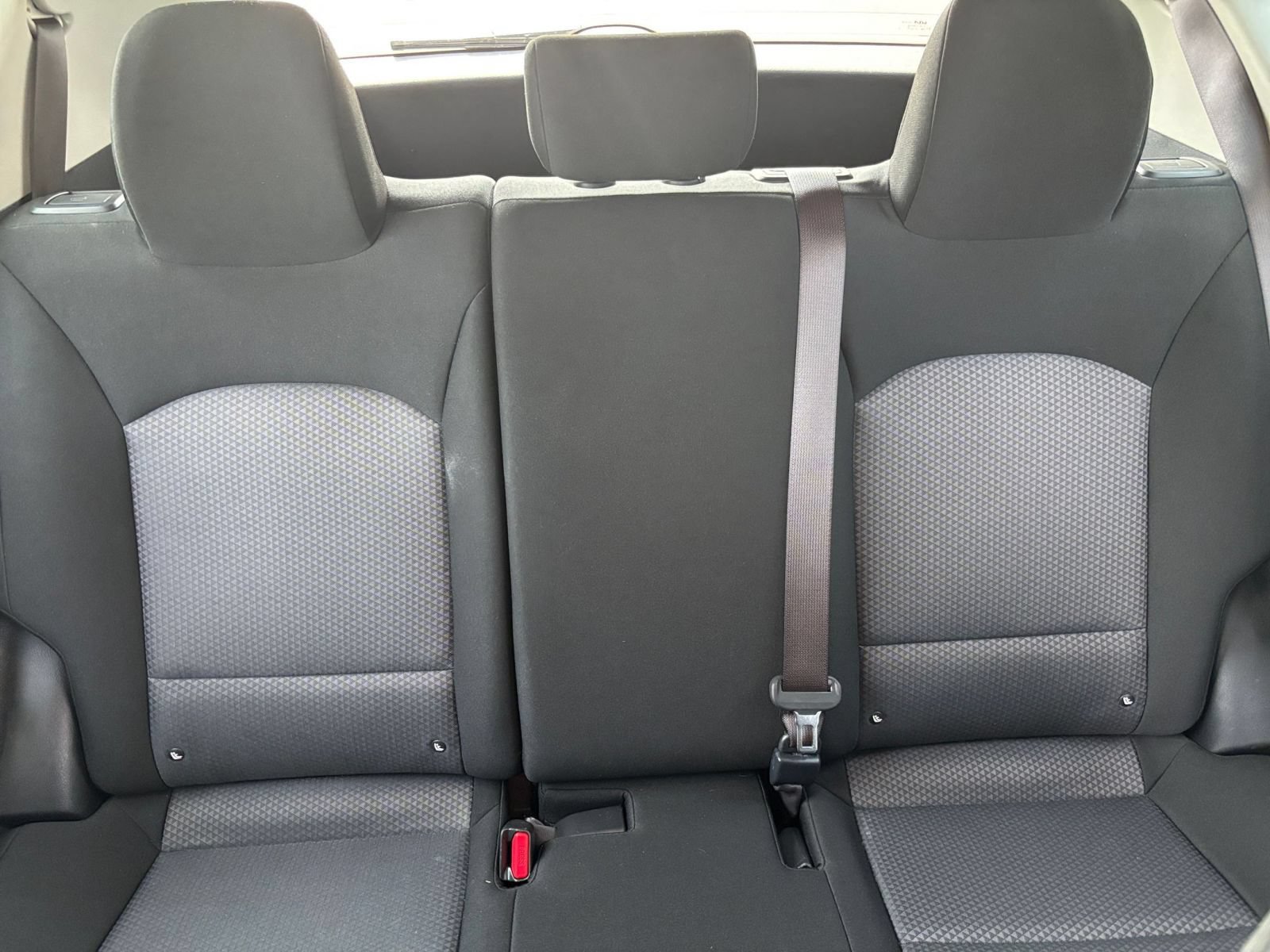 Used 2025 Kia Soul LX w/ LX Technology Package FWD image 29