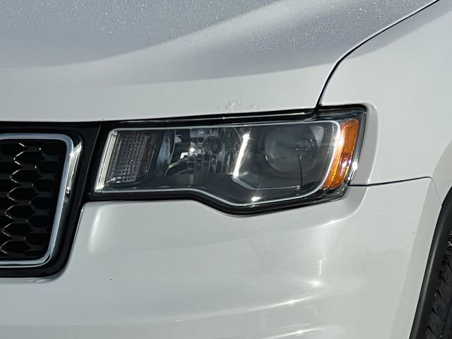 Used 2018 Jeep Grand Cherokee Laredo w/ All-Weather Capability Group image 36