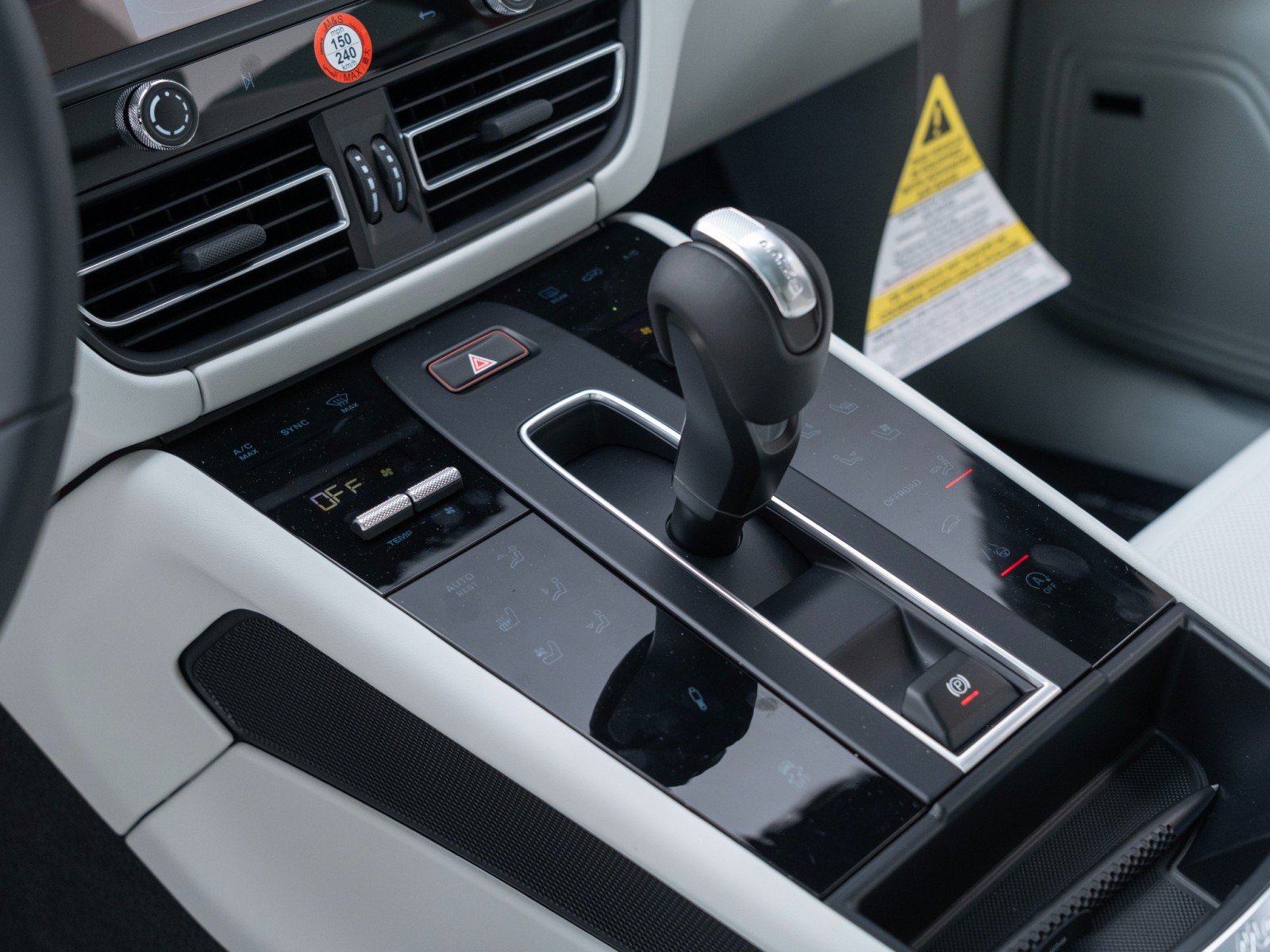 New 2026 Porsche Macan S AWD/4WD image 27