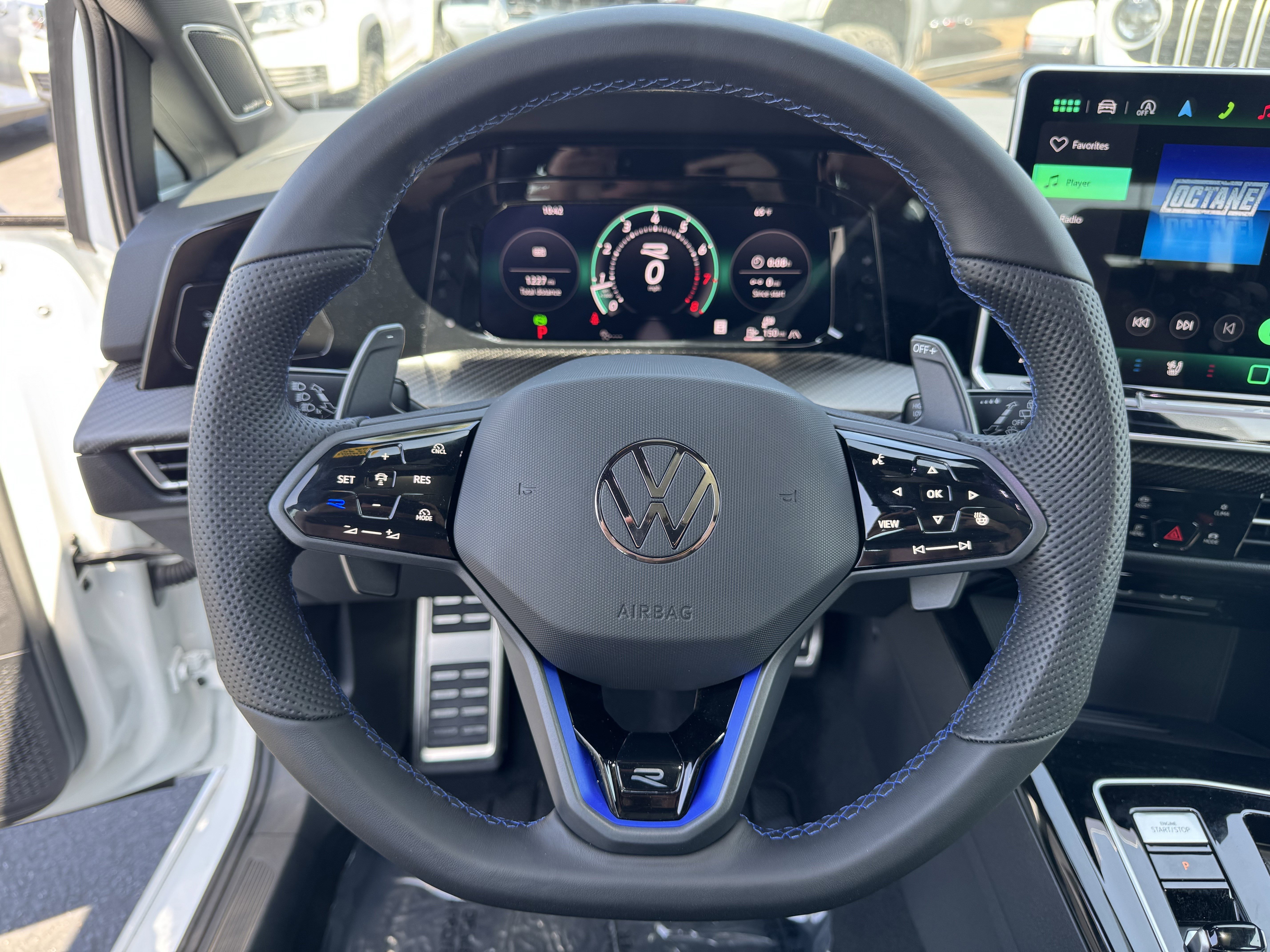 Certified 2025 Volkswagen Golf R Black Edition AWD/4WD image 20