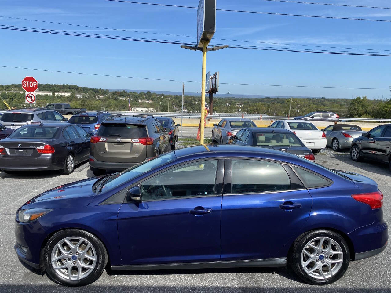 Used 2016 Ford Focus SE w/ Equipment Group 201A image 8