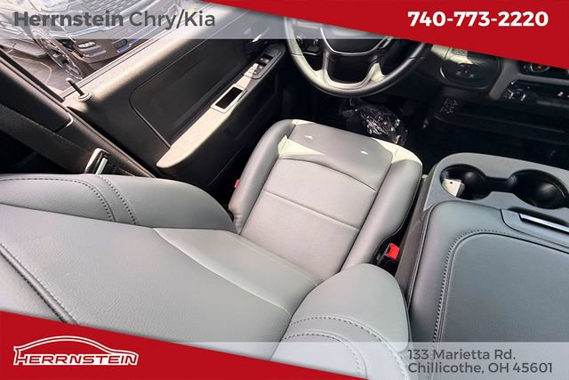 Used 2026 RAM 2500 Tradesman w/ Chrome Appearance Group AWD/4WD image 12