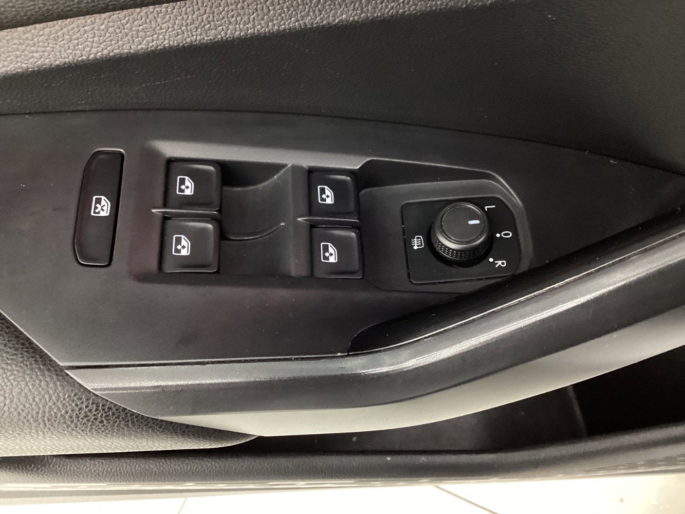 Used 2019 Volkswagen Jetta GLI image 37