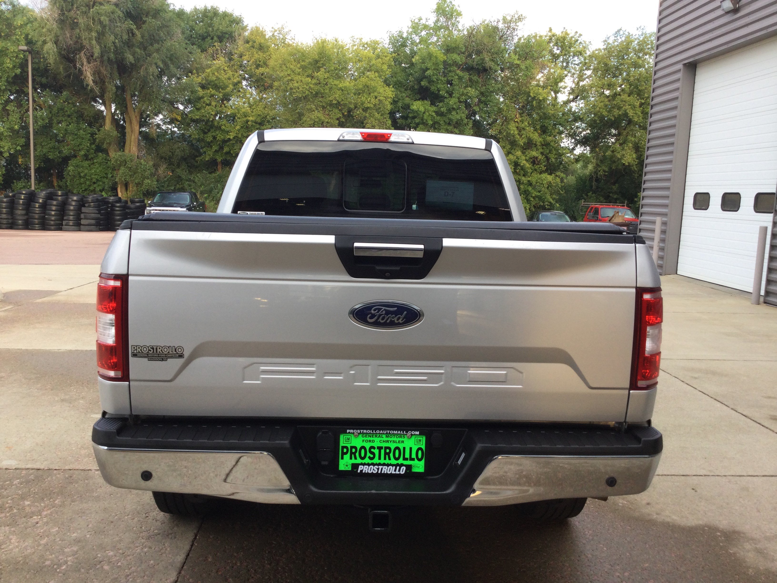 Used 2018 Ford F150 XLT w/ Equipment Group 302A Luxury AWD/4WD image 4