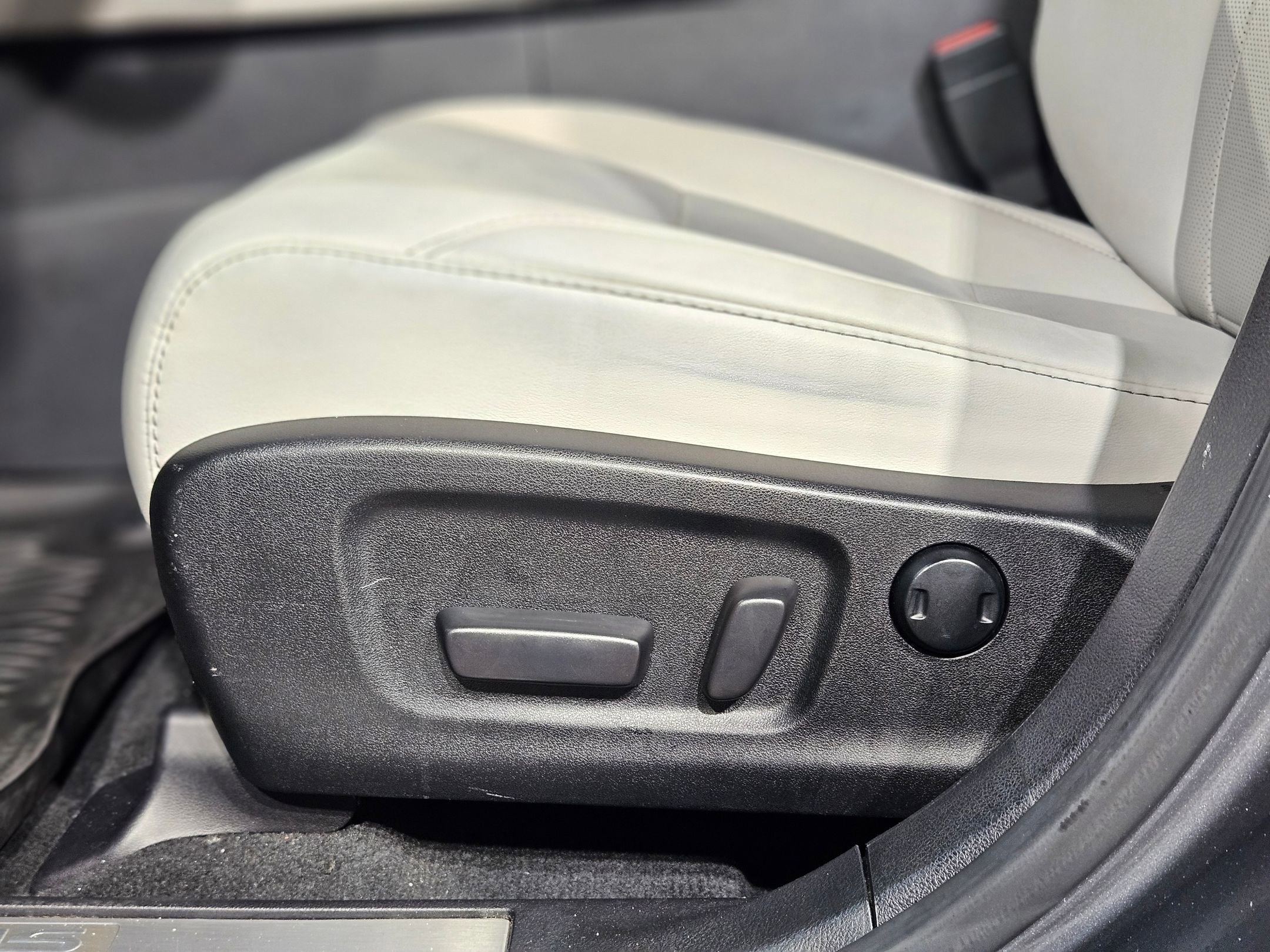 Used 2021 Lexus RX 350 AWD w/ Premium Package image 23