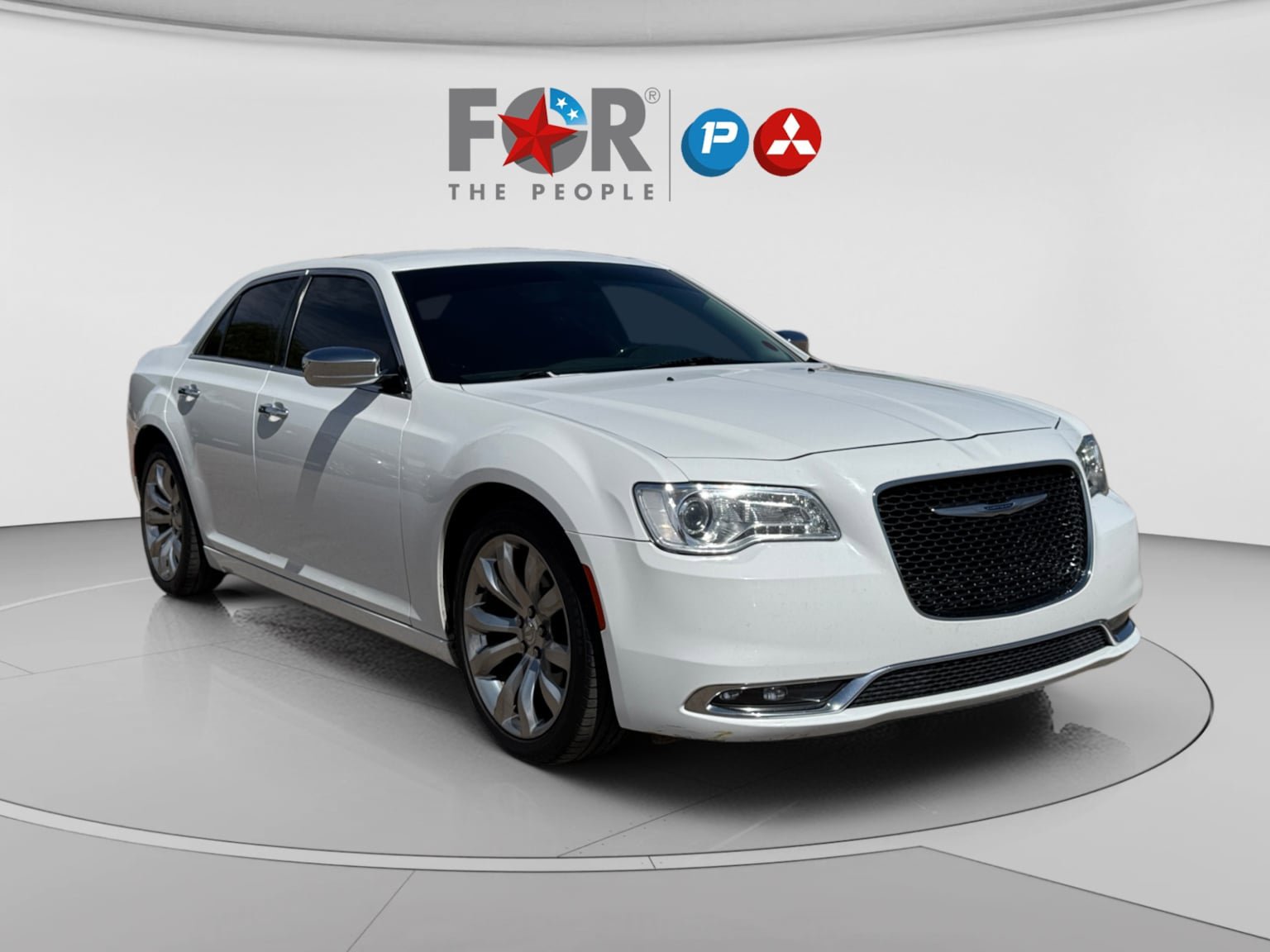 Used 2018 Chrysler 300 Limited image 7