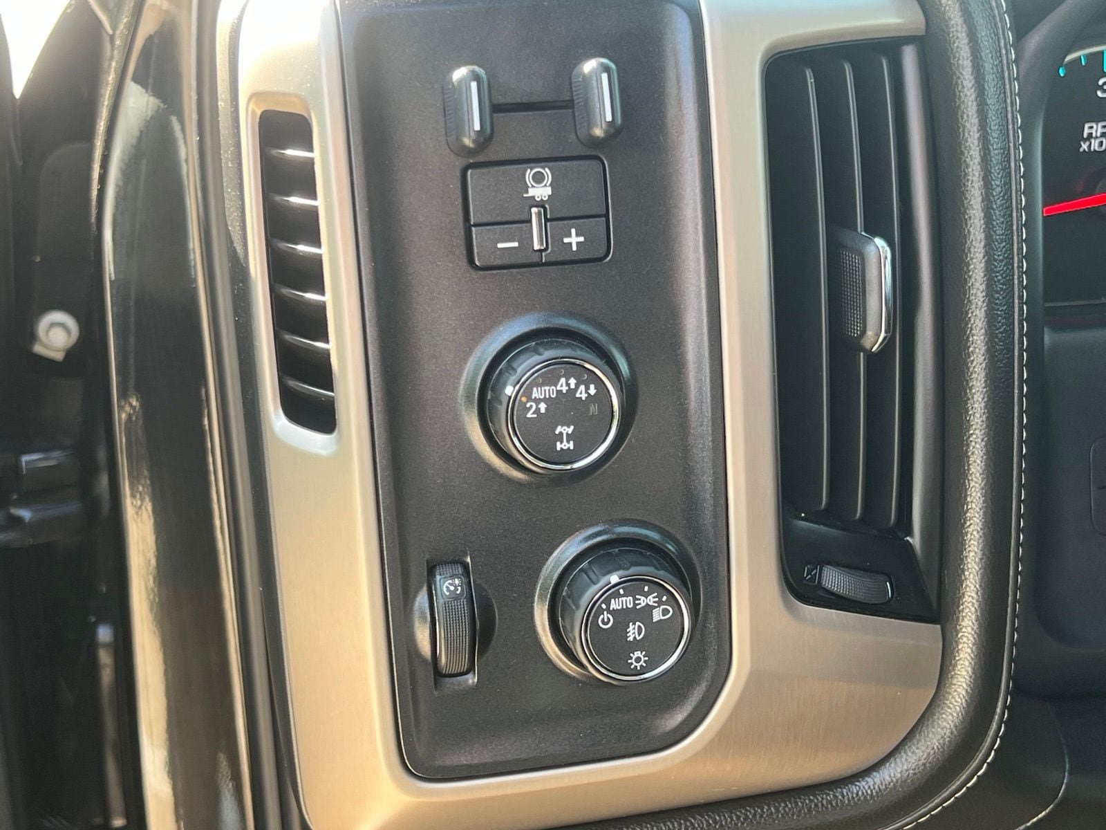 Used 2017 GMC Sierra 1500 Denali w/ Denali Ultimate Package AWD/4WD image 29