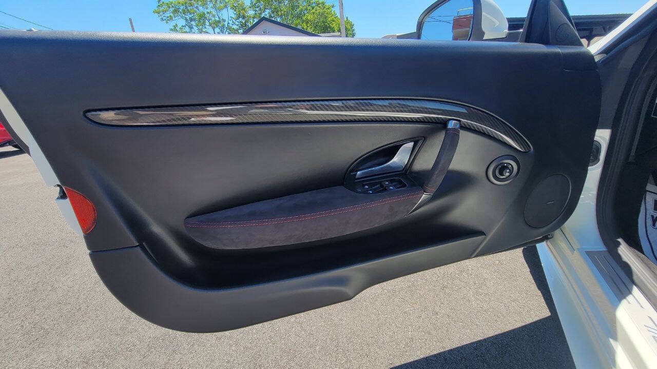 Used 2015 Maserati GranTurismo Sport RWD image 19