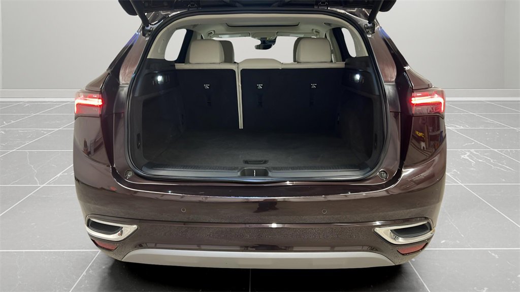 Used 2023 Buick Envision Avenir image 16