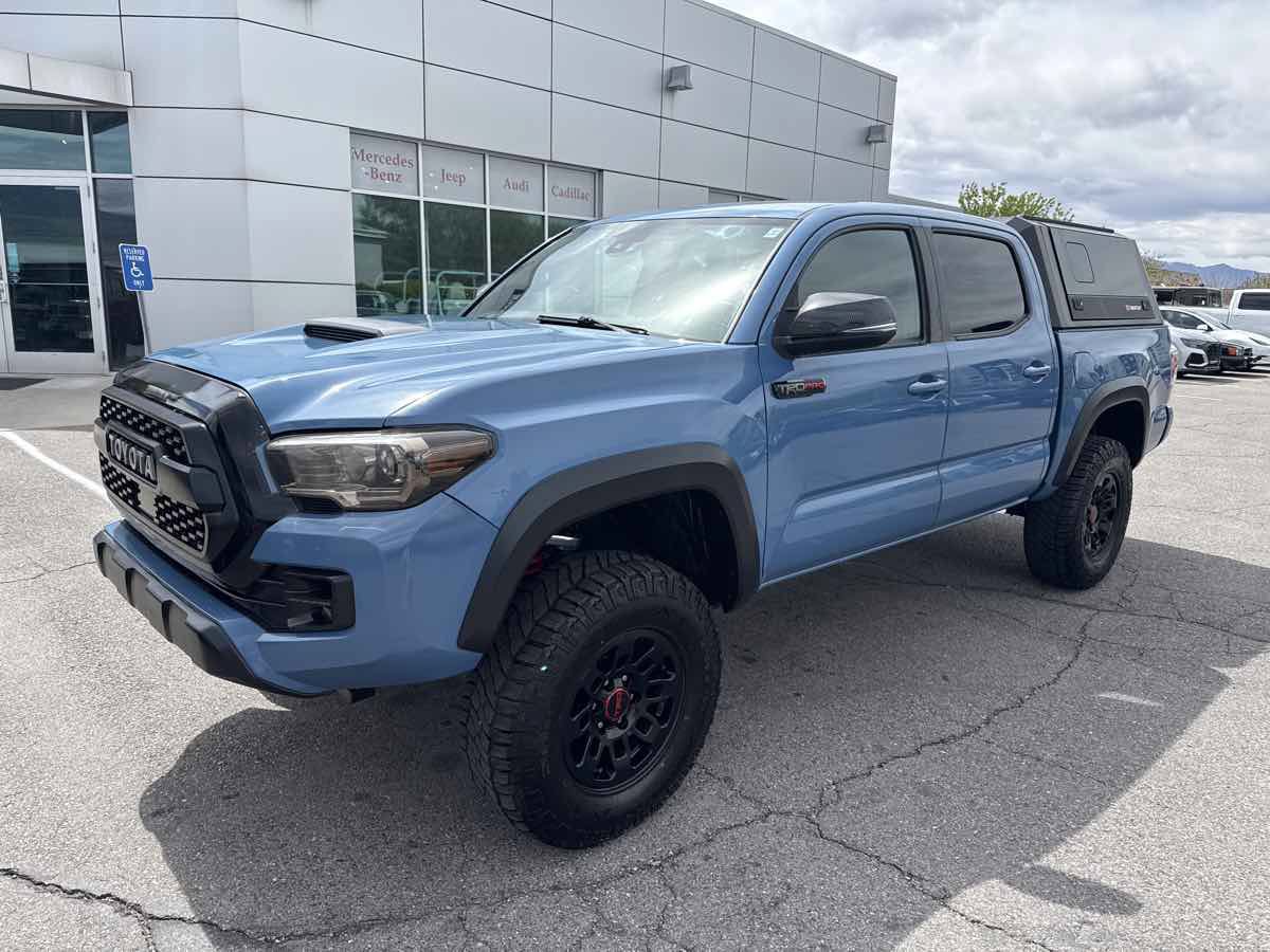 Used 2018 Toyota Tacoma 4x4 Double Cab image 2
