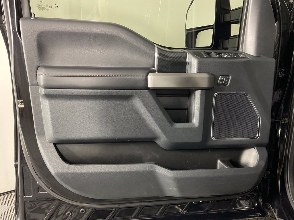 Used 2022 Ford F250 Platinum w/ FX4 Off-Road Package AWD/4WD image 12