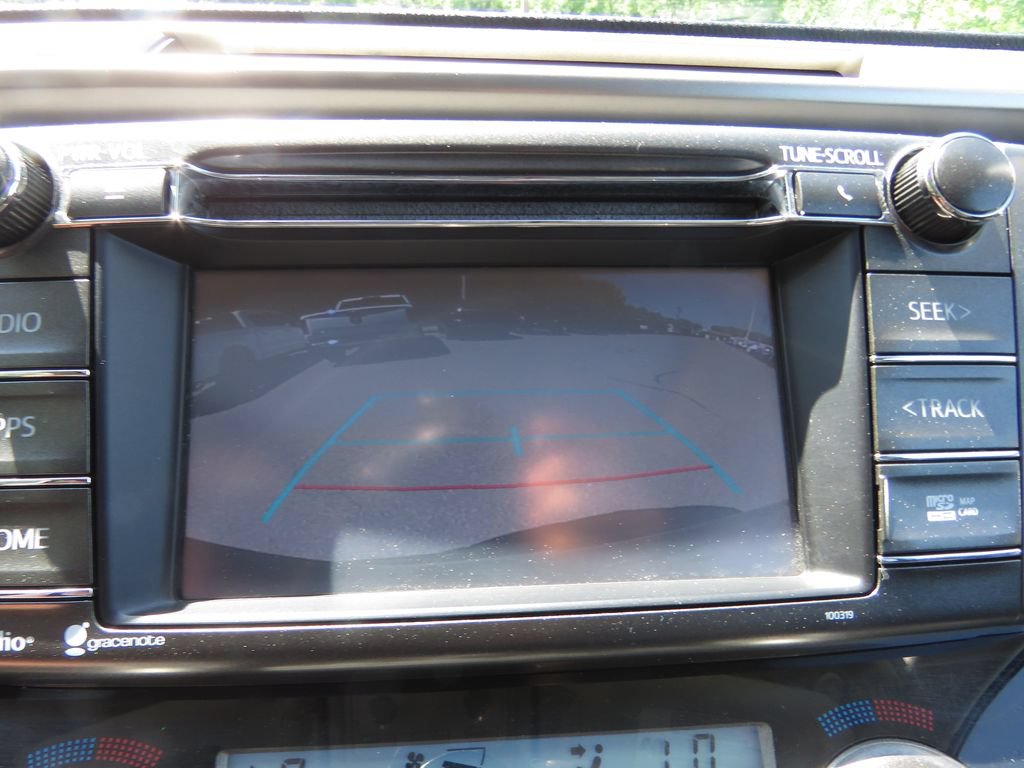 Used 2015 Toyota RAV4 Limited AWD/4WD image 25