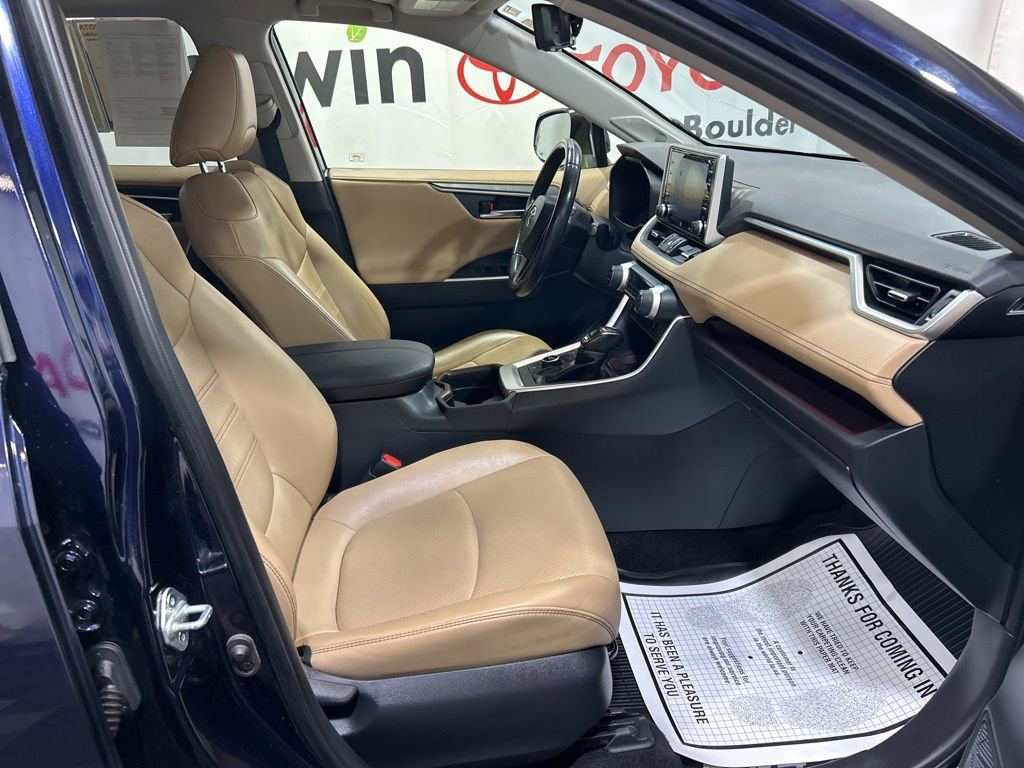 Used 2019 Toyota RAV4 Limited AWD/4WD image 13