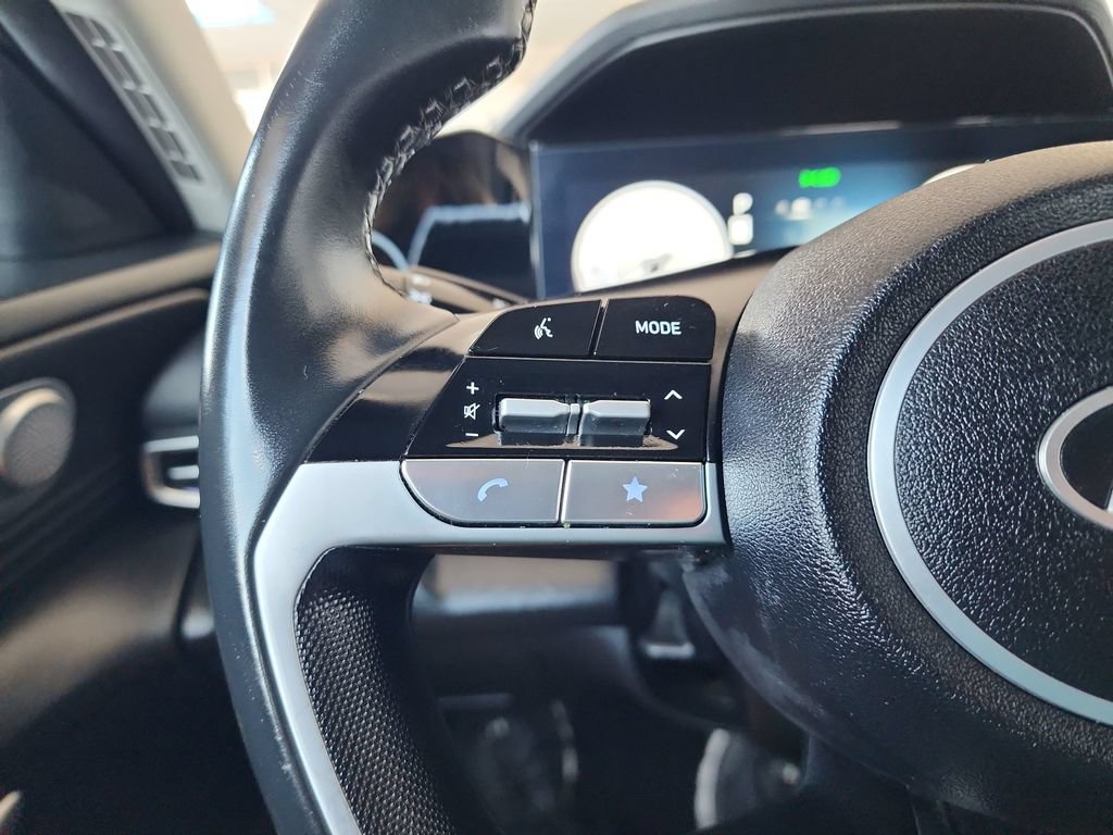 Used 2024 Hyundai Elantra Limited FWD image 22
