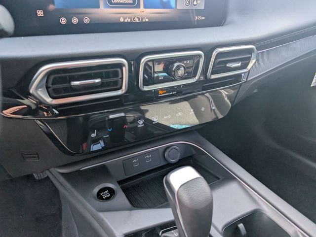 New 2026 Nissan Sentra SV w/ SV Convenience Package FWD image 22