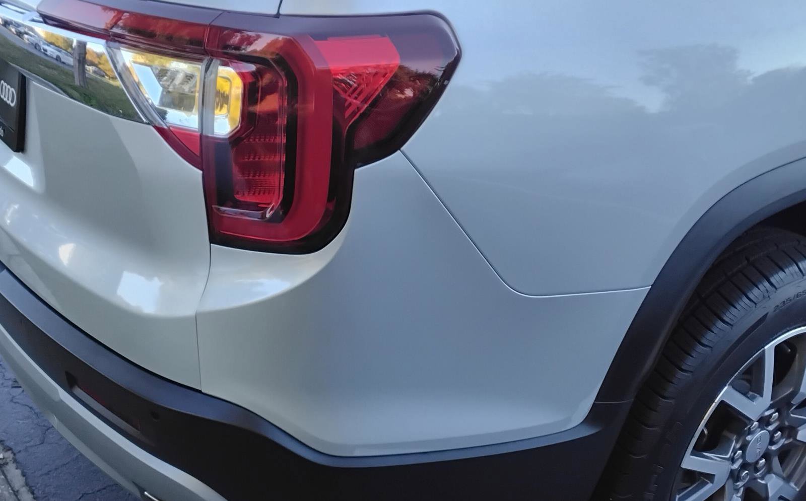 Used 2020 GMC Acadia SLE w/ Driver Convenience Package image 8