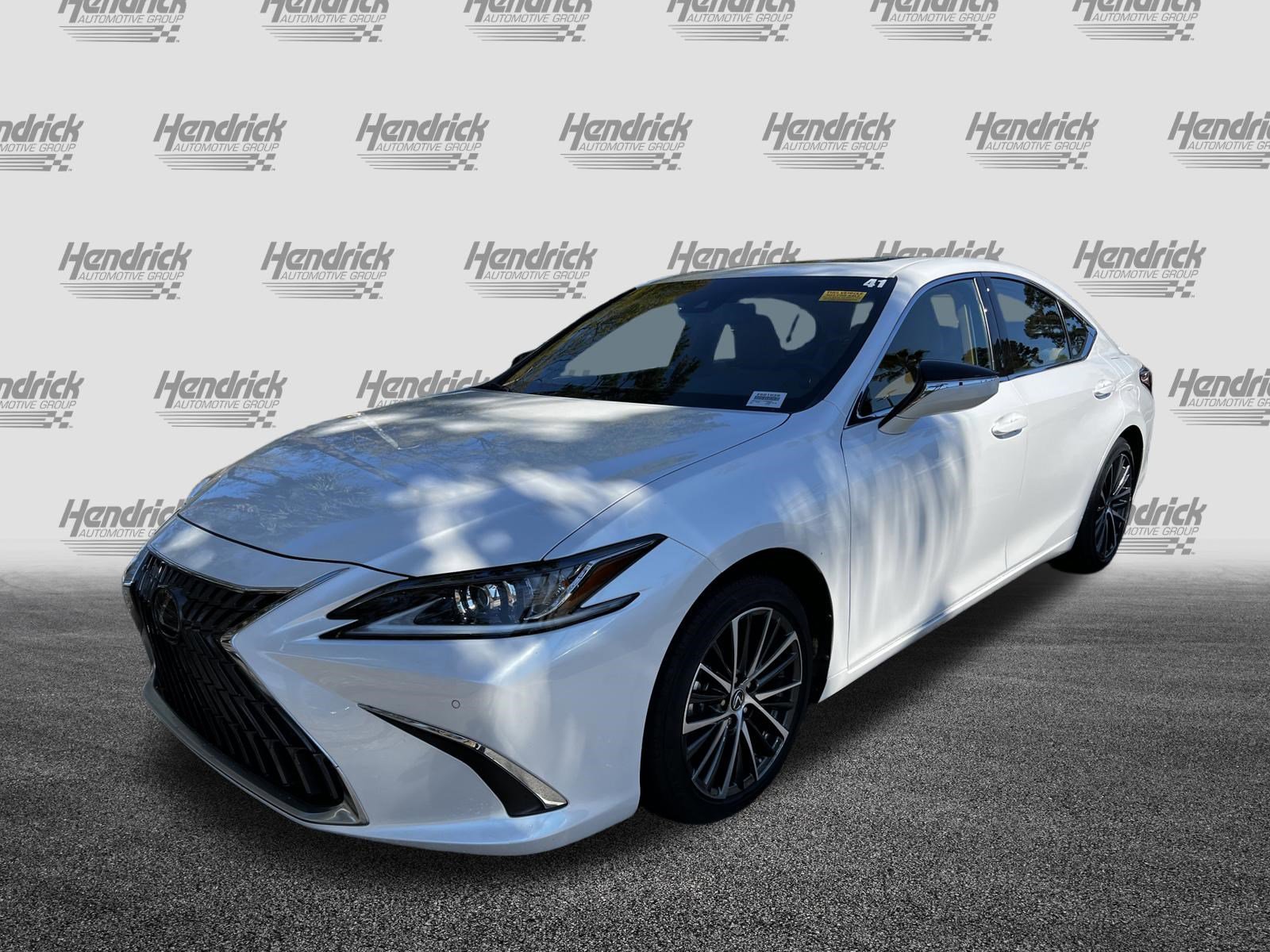 Certified 2025 Lexus ES 300h w/ Premium Package image 5