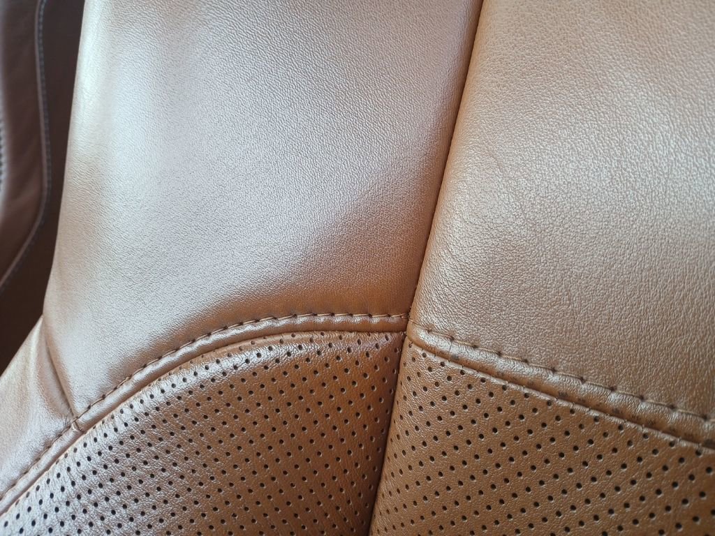 Used 2015 Jeep Grand Cherokee SRT w/ Luxury Group II image 13