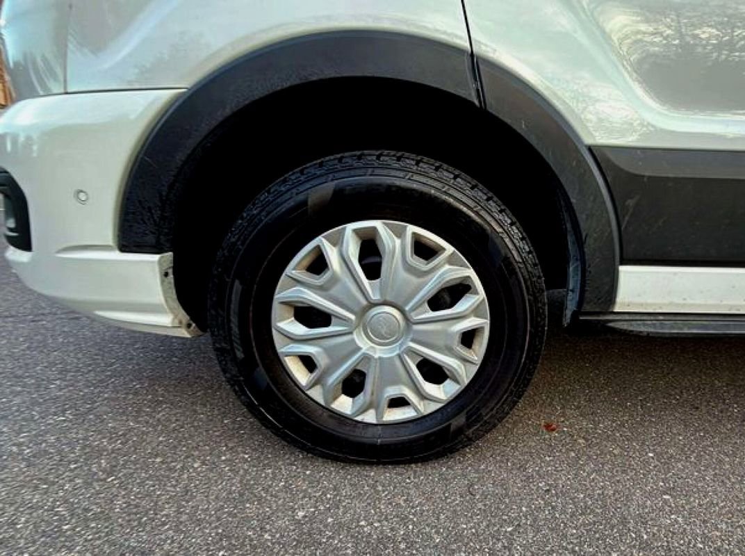 Used 2023 Ford Transit 350 XLT image 22