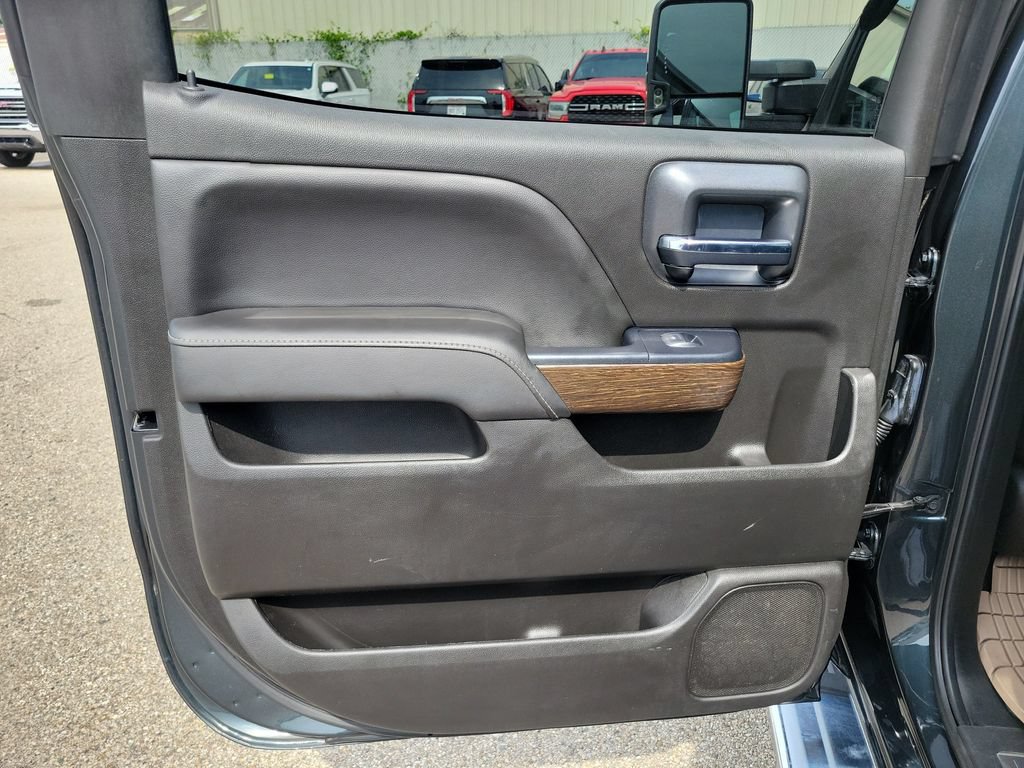 Used 2018 GMC Sierra 3500 Denali w/ Duramax Plus Package AWD/4WD image 14