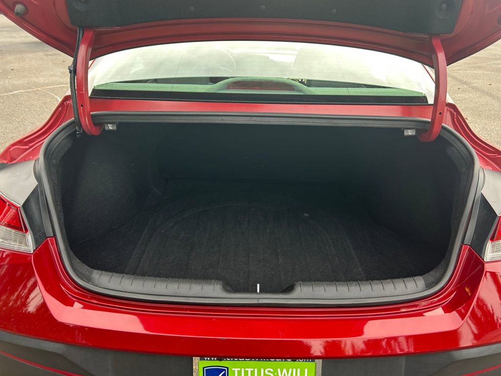 Used 2024 Hyundai Elantra SEL image 24