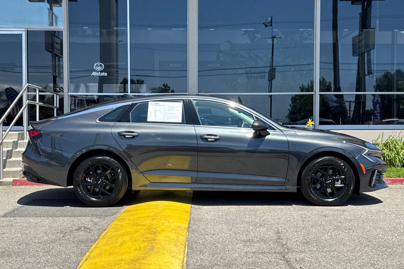 Used 2025 Kia K5 LXS FWD image 3