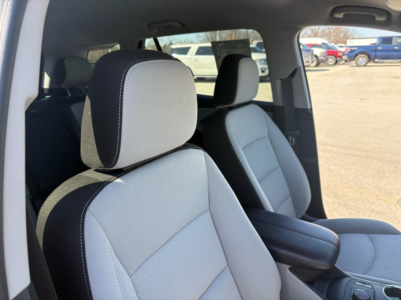 Used 2024 GMC Terrain SLE w/ Driver Convenience Package AWD/4WD image 43
