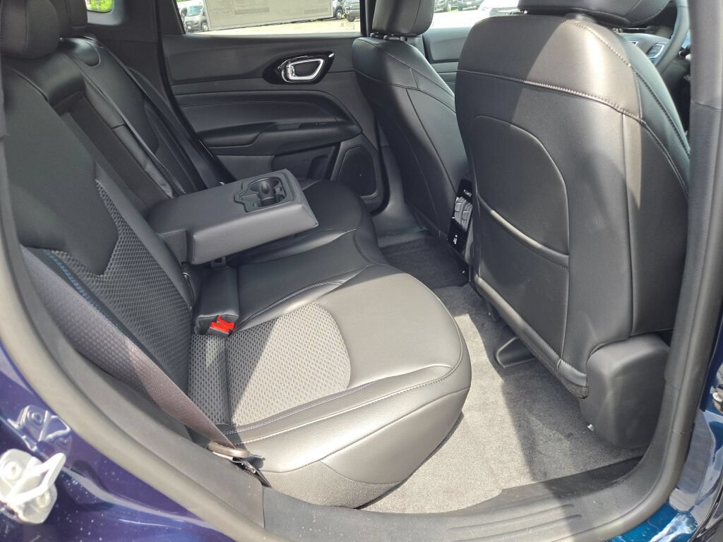 New 2026 Jeep Compass Latitude AWD/4WD image 15