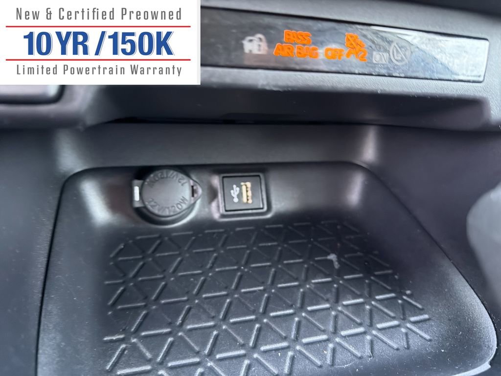 Used 2025 Toyota RAV4 XLE image 25