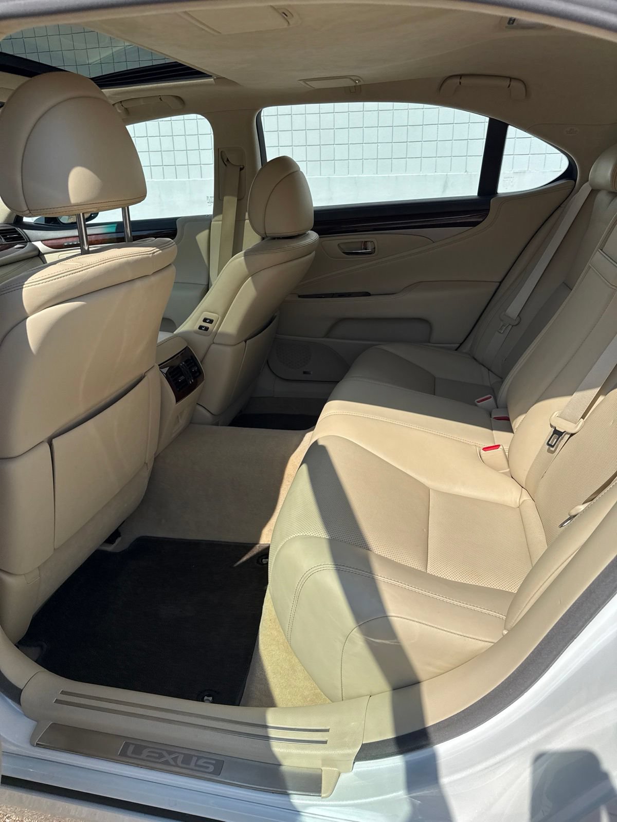 Used 2016 Lexus LS 460 L RWD image 10