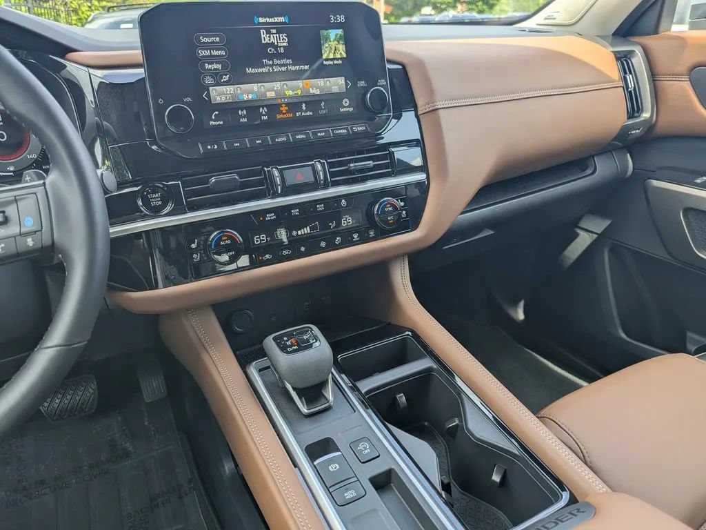 Certified 2025 Nissan Pathfinder Platinum w/ Cargo Package FWD image 25