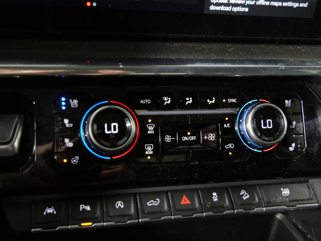 Used 2024 GMC Sierra 1500 Denali AWD/4WD image 29
