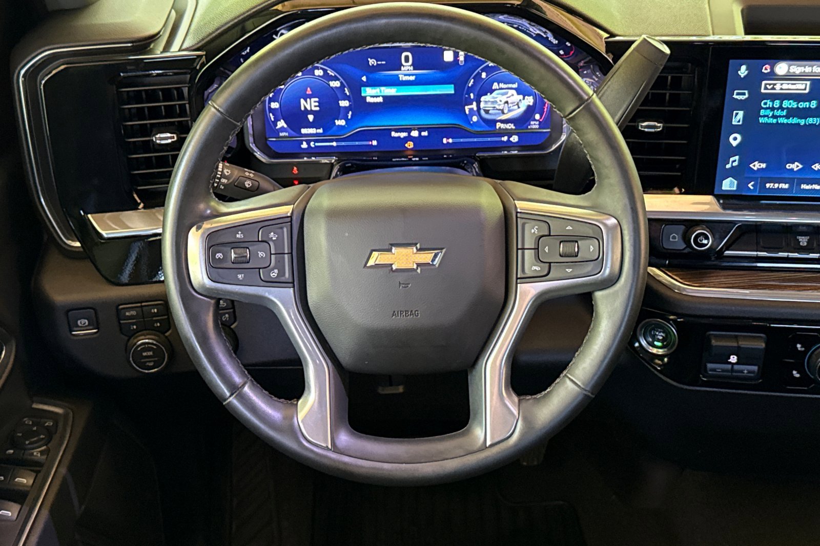 Used 2025 Chevrolet Silverado 3500 LT AWD/4WD image 18