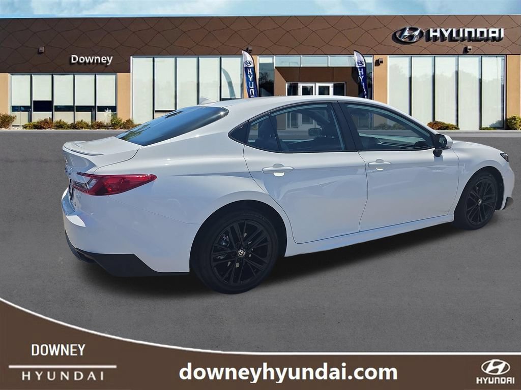 Used 2025 Toyota Camry SE FWD image 6