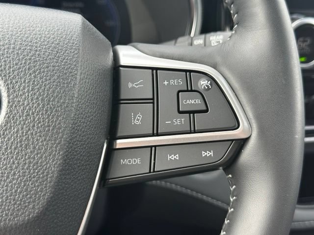 Used 2025 Toyota Highlander Platinum AWD/4WD image 17