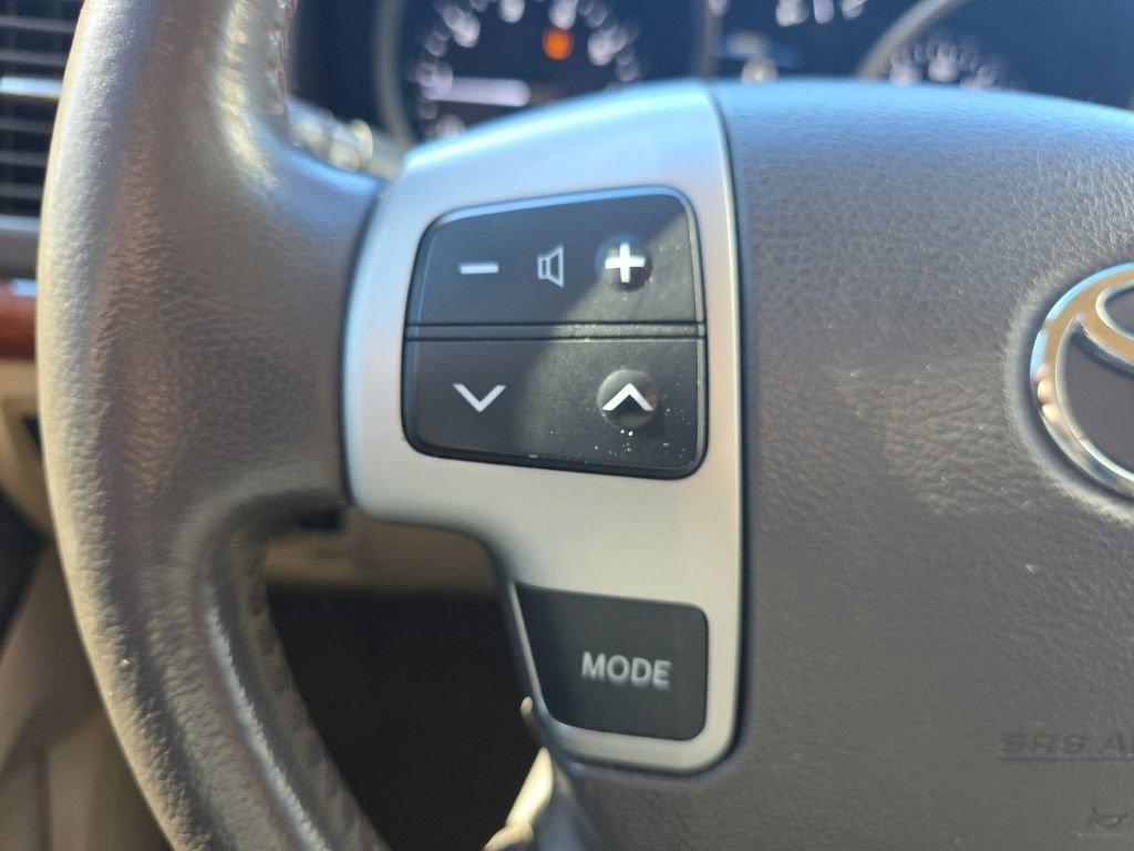 Used 2014 Toyota Land Cruiser image 29