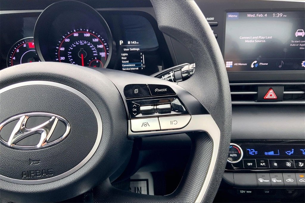 Used 2023 Hyundai Elantra SEL image 13