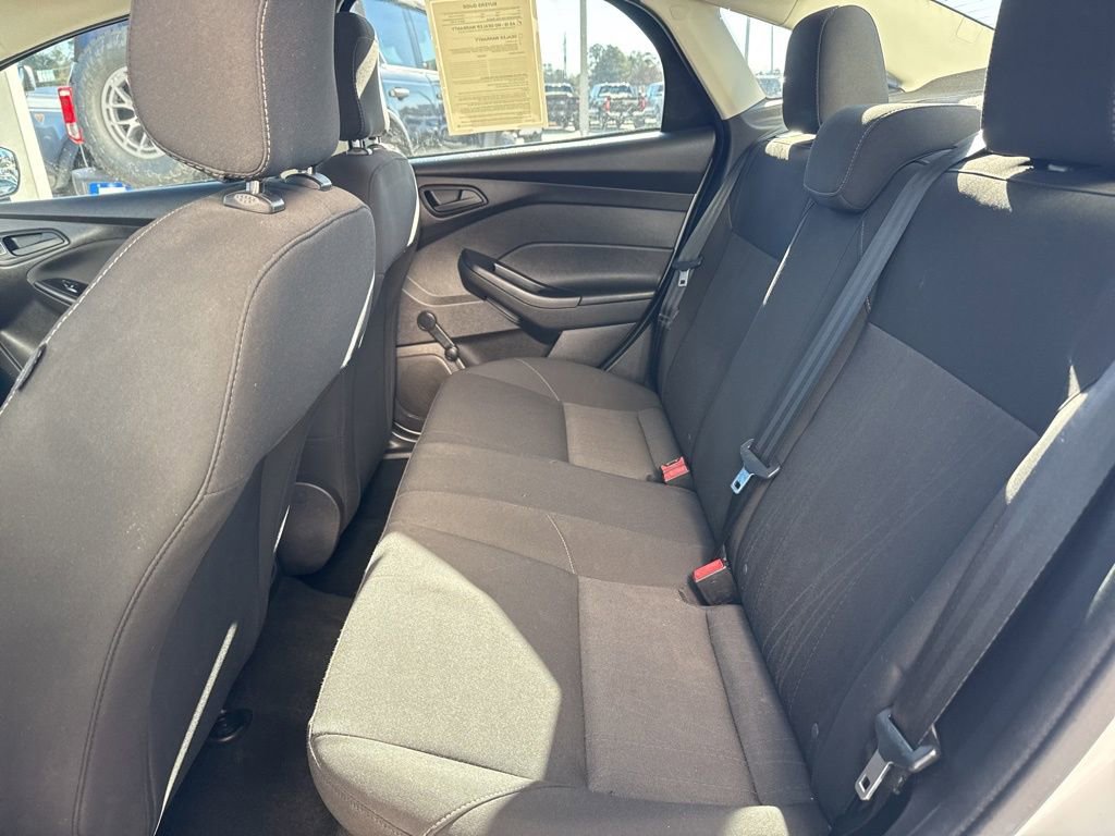 Used 2015 Ford Focus S image 22