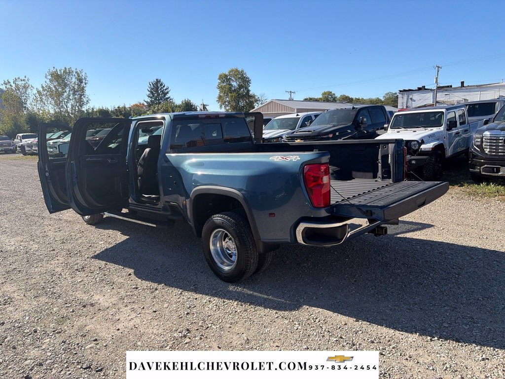 Used 2024 Chevrolet Silverado 3500 LTZ w/ LTZ Plus Package AWD/4WD image 31