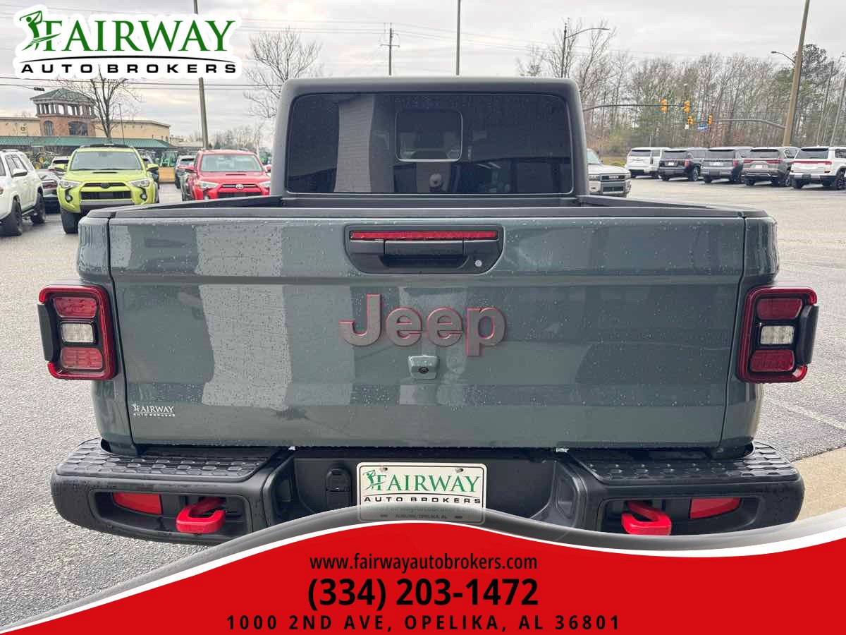 Used 2025 Jeep Gladiator Rubicon w/ Convenience Group AWD/4WD image 43